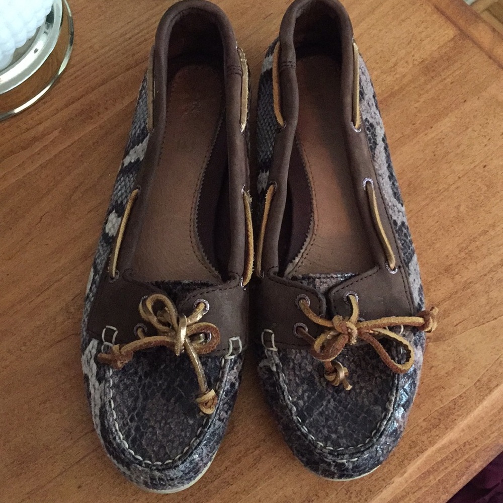 Sperry top-sliders!